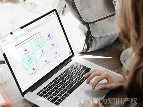 90后創(chuàng)業(yè)小伙借勢(shì)“互聯(lián)網(wǎng)+” 開啟企業(yè)集成式商務(wù)服務(wù)